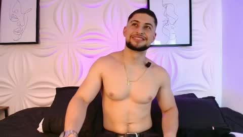 valenssio_moretti online show from May 2026 01:00:02 AM