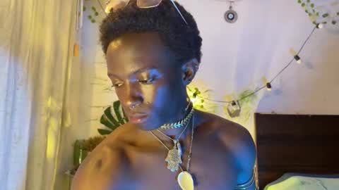 Snapshot of valent1nn chatting on January 2026 10:09:02 AM Valentin independent Cam Boy online show from January 2026 10:09:02 AM