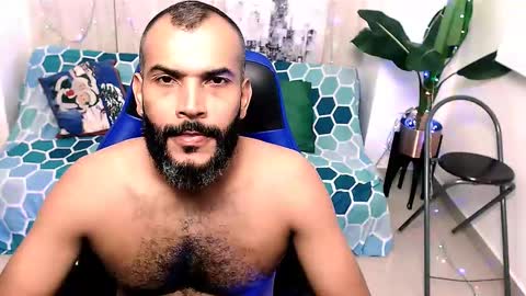 Valentine online show from December 2024 11:45:02 AM