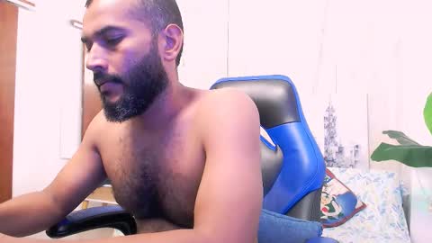 Valentine online show from December 2024 01:12:01 PM