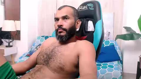 Valentine online show from December 2024 12:06:01 PM