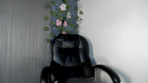 Valentina  Dolls online show from April 2026 10:43:01 PM