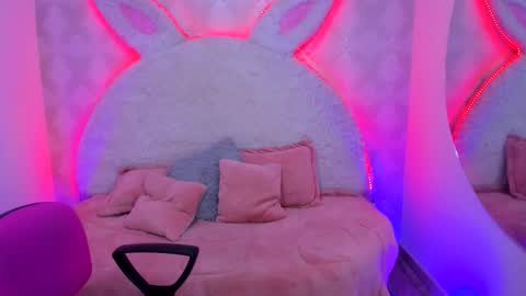 Valentina online show from November 2025 01:33:02 PM