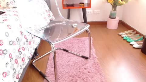 Valen Ferrer online show from December 2024 06:31:01 PM