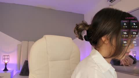 Snapshot of valentina_m17 chatting on December 2024 02:31:02 AM VALENTINA online show from December 2024 02:31:02 AM