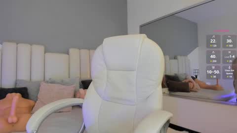 Snapshot of valentina_m17 chatting on December 2024 04:28:02 AM VALENTINA online show from December 2024 04:28:02 AM