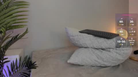 Snapshot of valentina_m17 chatting on September 2025 12:04:01 AM VALENTINA online show from September 2025 12:04:01 AM