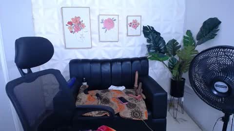 Valentina  online show from February 2026 10:08:01 PM