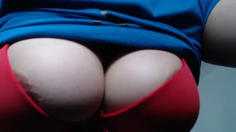 Snapshot of valentina_nappi96 chatting on January 2025 07:11:01 PM VALE online show from January 2025 07:11:01 PM