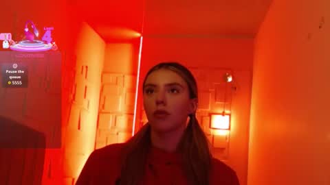 Snapshot of valentina_red18 chatting on February 2026 01:48:02 PM Valentina online show from February 2026 01:48:02 PM