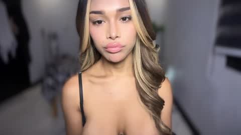 Snapshot of valentineloove chatting on July 2026 12:36:02 PM VALENTINE online show from July 2026 12:36:02 PM