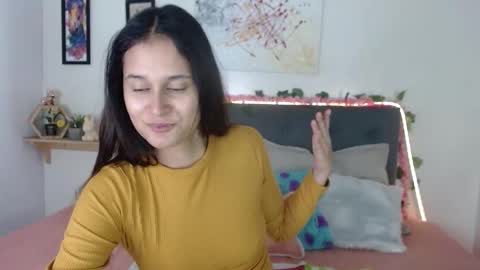 V A L E N T I N I online show from October 2025 08:18:01 PM