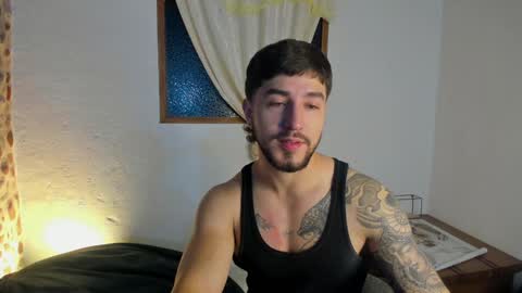 valentino online show from December 2024 01:11:02 AM