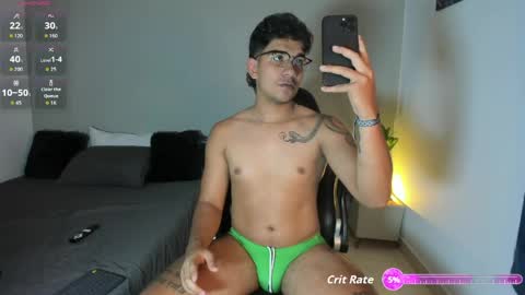 Snapshot of valentino_santos chatting on May 2026 06:35:02 PM valentino santos online show from May 2026 06:35:02 PM