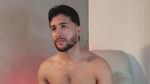 Valentino online show from February 2025 12:39:01 AM