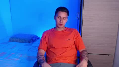 VALENTINO online show from December 2025 10:39:01 PM