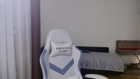 Snapshot of valents_cherry chatting on January 2025 06:16:02 PM Valentina online show from January 2025 06:16:02 PM