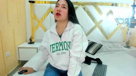 valenttina28 online show from January 2026 11:38:02 AM