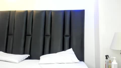 valeri_tafur online show from January 2025 10:51:01 AM