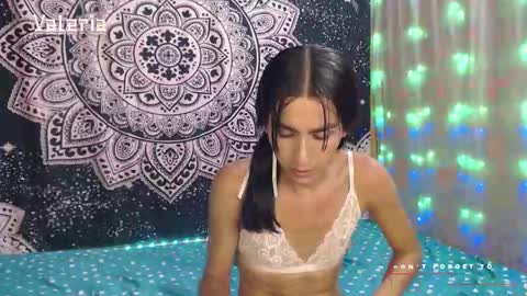 valeria online show from December 2025 02:49:01 AM