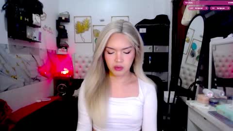 Snapshot of valeria_nikia chatting on November 2025 12:38:01 PM VALERIA online show from November 2025 12:38:01 PM