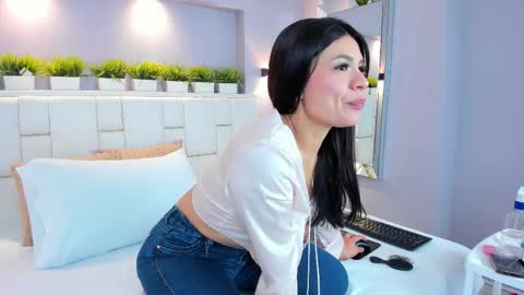 ValeriaGarciax online show from November 2025 12:04:01 PM