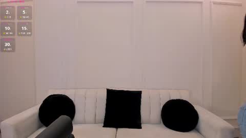 Snapshot of valeriaroldanx chatting on June 2026 06:21:01 PM Valeria online show from June 2026 06:21:01 PM