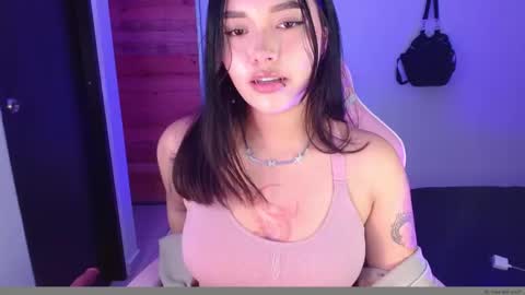 Snapshot of valeribell1 chatting on October 2025 04:15:01 AM Valeri online show from October 2025 04:15:01 AM