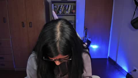 Snapshot of valerie__sky chatting on January 2025 04:37:02 AM Val online show from January 2025 04:37:02 AM