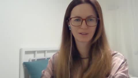 valerie_rose777 online show from October 2025 06:30:01 PM