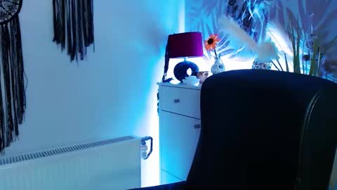 Valerie  online show from February 2025 09:53:01 AM