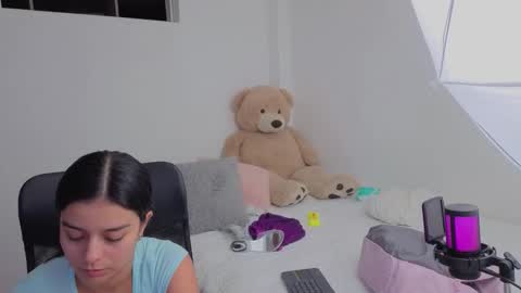 Juli C online show from January 2026 01:11:01 AM