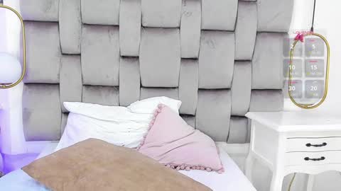   online show from January 2025 02:40:02 PM