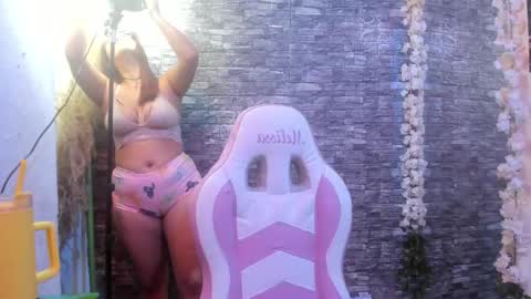valery__69 online show from December 2025 12:46:02 PM
