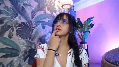 Snapshot of valery_blush chatting on April 2026 04:21:01 AM valery_blush online show from April 2026 04:21:01 AM