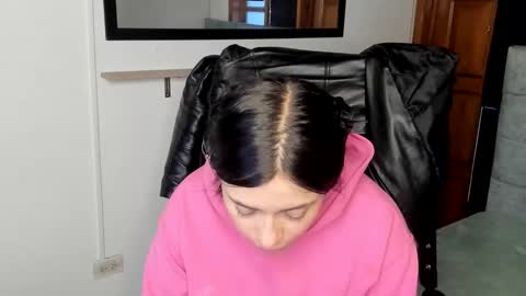 Snapshot of valery_bonneth chatting on February 2026 12:30:01 PM valery_bonneth online show from February 2026 12:30:01 PM