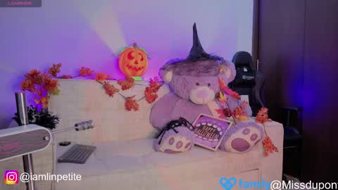  Valery Lin Dupont online show from October 2025 03:41:02 AM