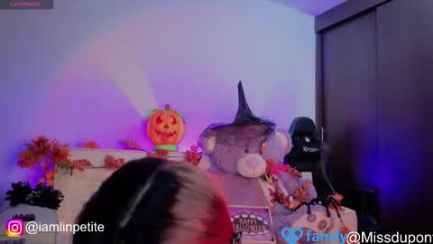  Valery Lin Dupont online show from October 2025 03:18:01 AM