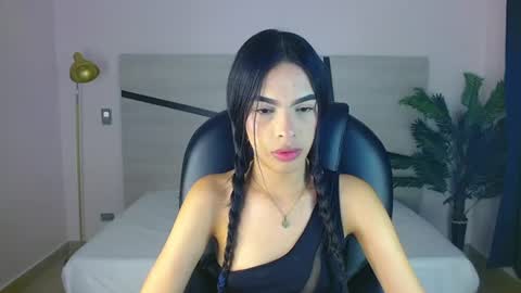 Snapshot of valery_restrepo chatting on August 2026 08:44:01 PM valery_restrepo online show from August 2026 08:44:01 PM