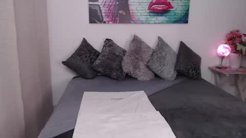 Valery Rivas online show from September 2025 08:23:01 PM