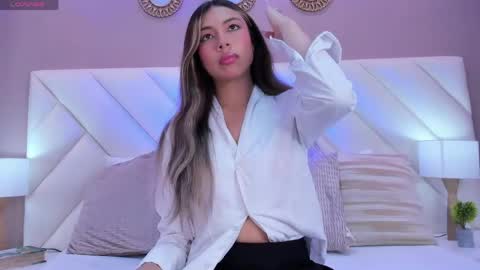 Snapshot of valeygomez chatting on April 2026 03:14:02 PM Valey online show from April 2026 03:14:02 PM