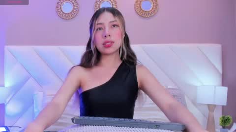 Snapshot of valeygomez chatting on April 2026 02:04:01 PM Valey online show from April 2026 02:04:01 PM