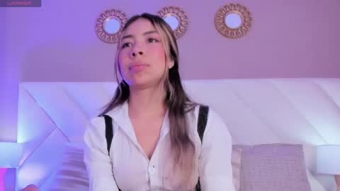 Snapshot of valeygomez chatting on April 2026 02:21:01 PM Valey online show from April 2026 02:21:01 PM