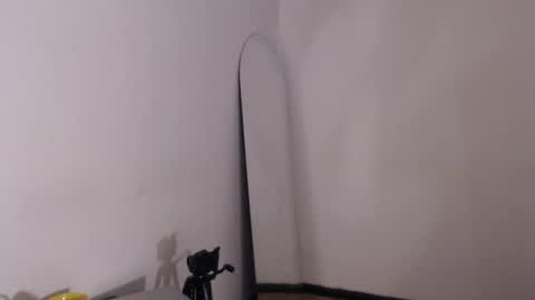 VALIENTE  online show from April 2026 03:51:02 AM