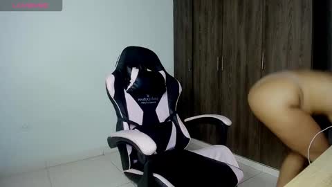 valkiiriaa_ online show from December 2025 11:26:02 AM