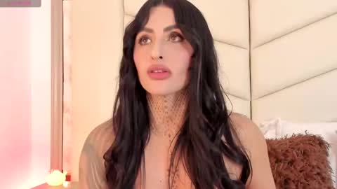 Snapshot of valky_bes chatting on March 2025 12:44:01 AM ValkyBes online show from March 2025 12:44:01 AM