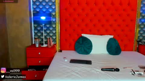 Valerie Val V online show from November 2025 11:59:02 PM