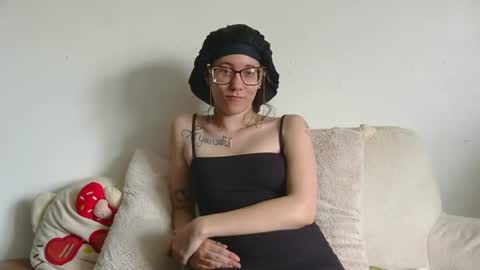 Snapshot of valleriestarr chatting on July 2026 03:14:02 PM Vallerie Starr online show from July 2026 03:14:02 PM