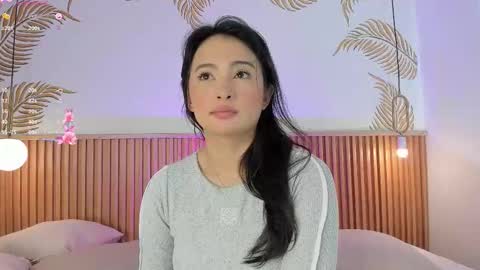 valleriie_ online show from February 2026 03:27:02 PM