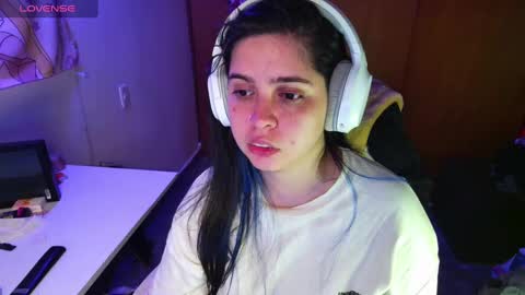 Im Violet online show from January 2025 08:51:02 AM